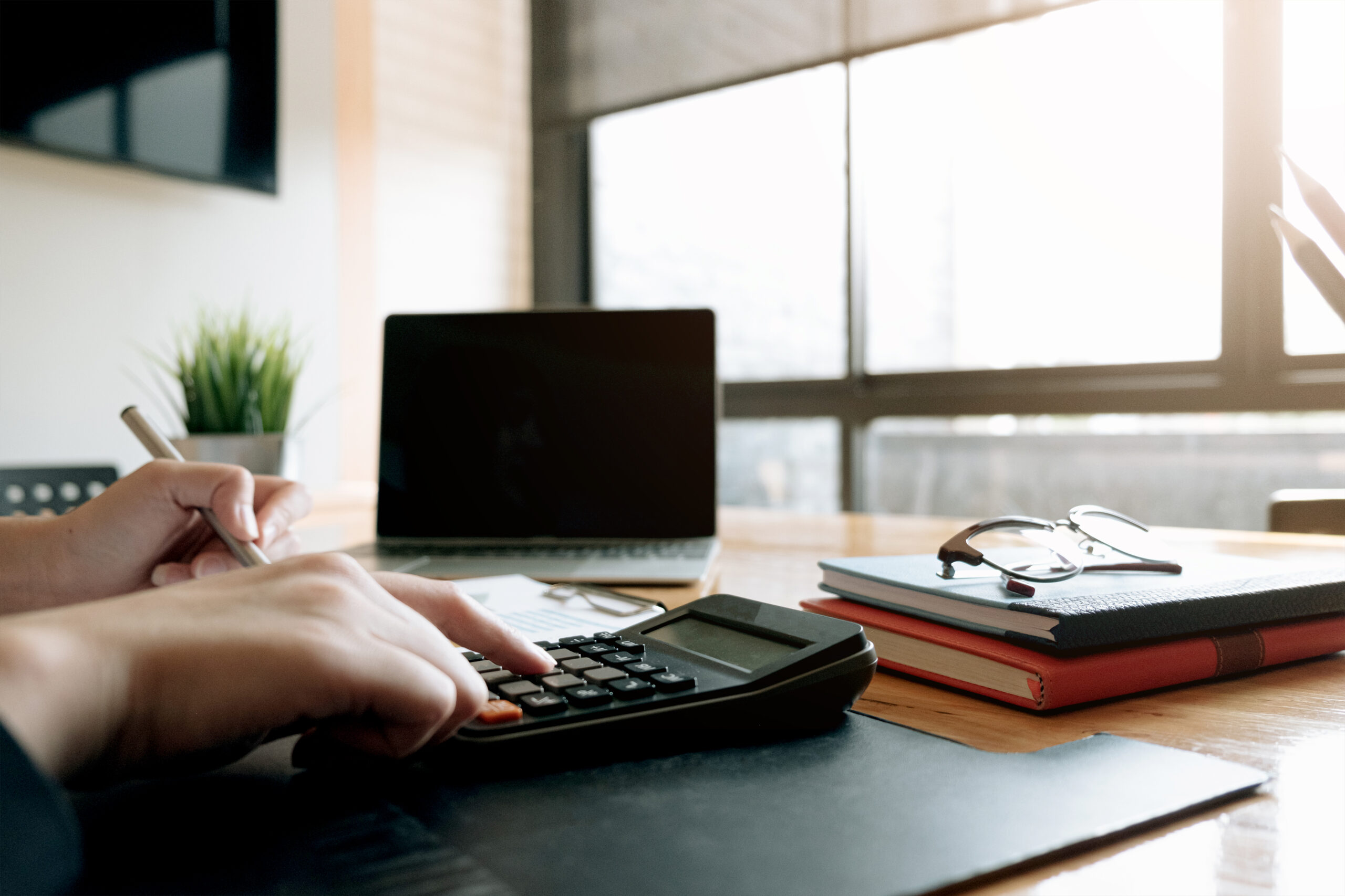 Easy Debt Payoff Strategies That Actually Work Over Time