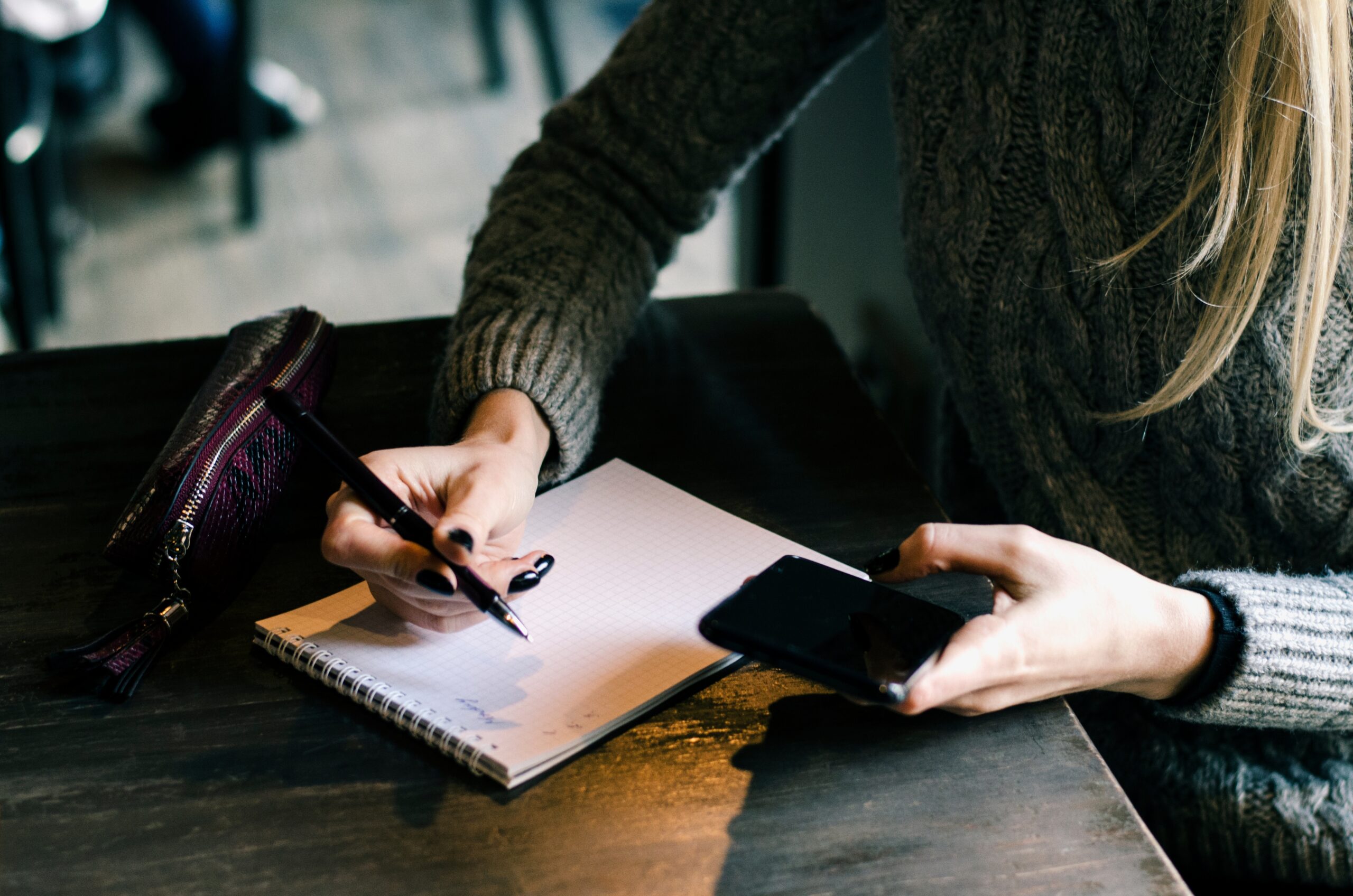 Stay Financially Aware By Tracking Your Expenses Daily