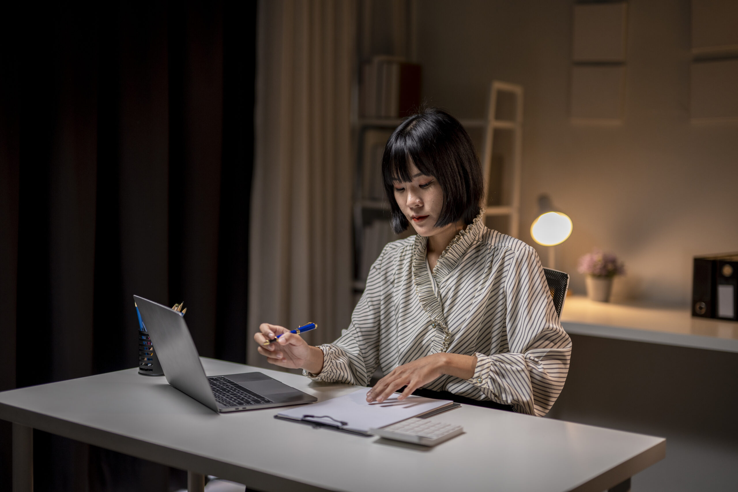 Build Strong Money Awareness Through Daily Expense Tracking